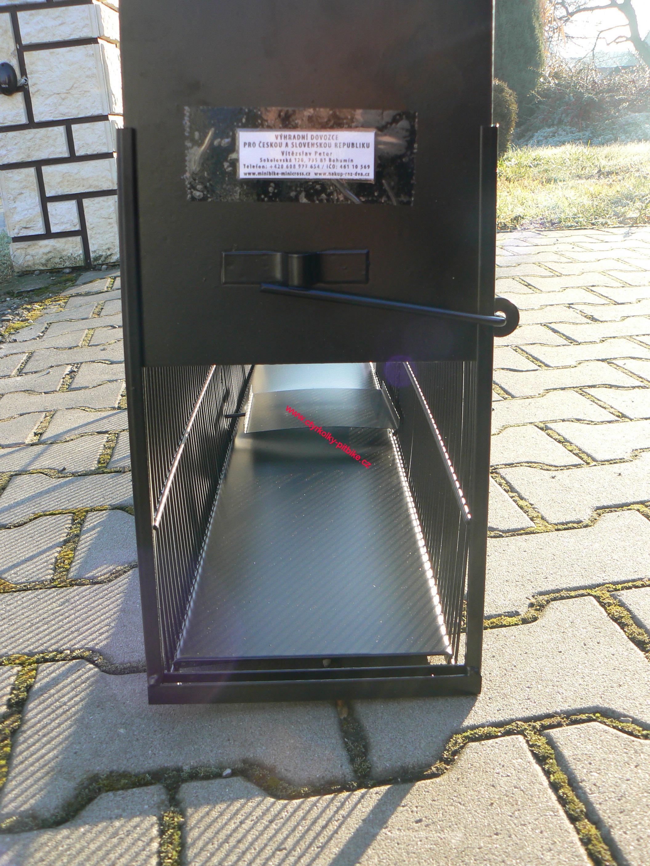 Odpuzovač kun do auta Deramax
