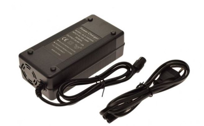 Nabíječka elektrokoloběžka KUGOO M4 / M4 PRO