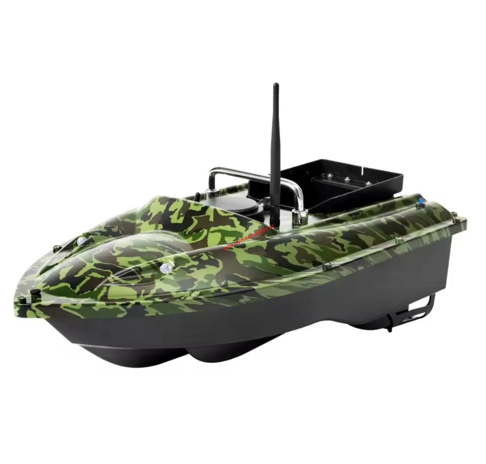 Rybářská zavážecí loď camo