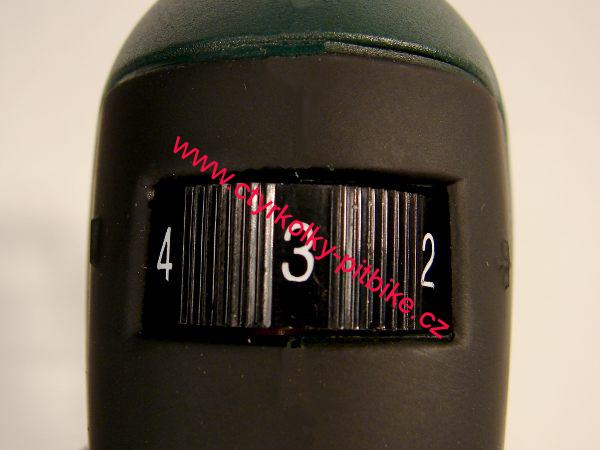 Přímočará pila 1250 W s laserem