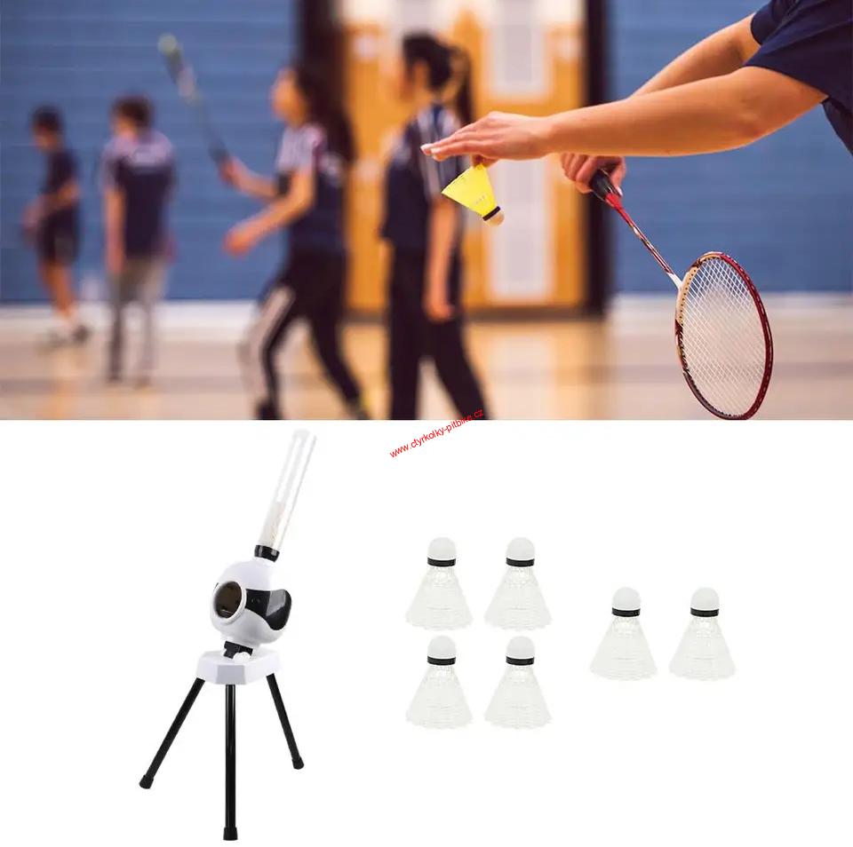 Nahrávací badmintonový stroj robot